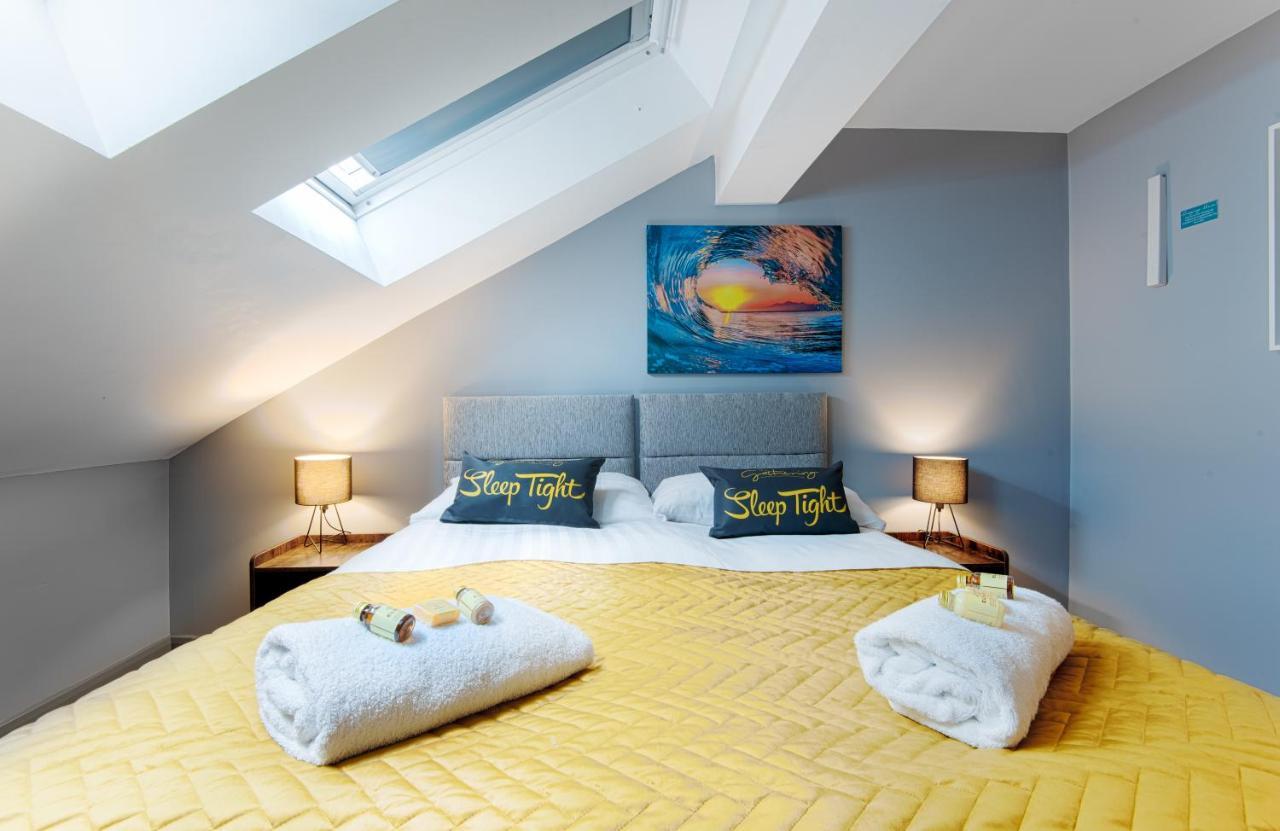 The Llangollen - Berwyn House Wrexham Esterno foto